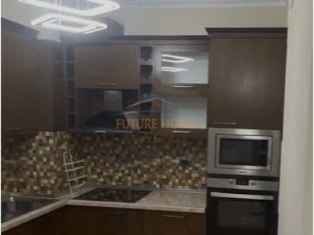 Shitet, Apartament 1+1, rruga Besim Alla, Tiranë.