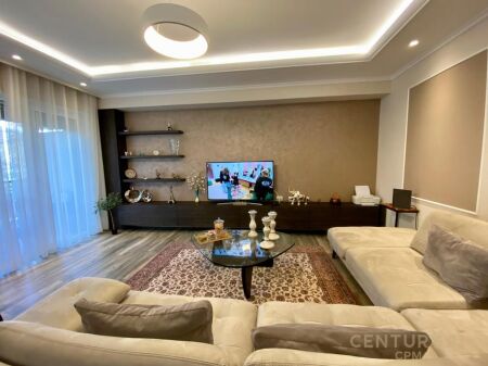 SUPER APARTAMENT LUKSOZ ME QIRA 2+1+2 +POST PARKIMI NE RESIDENCEN SUNRISE PRANE TEG 1,500 € /Muaj Sip. Totale  110m2