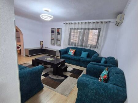 Shitet apartament 2+1 te Shkolla e Baletit!