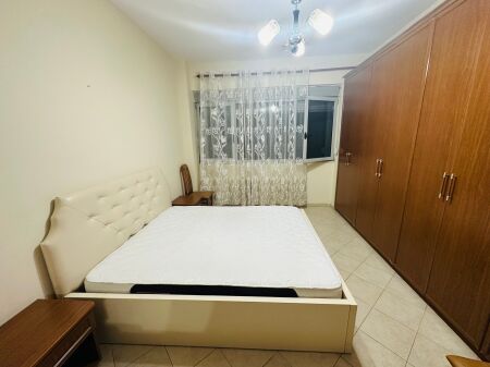 Jepet Me Qera Apartament 1+1+1 Ballkon
