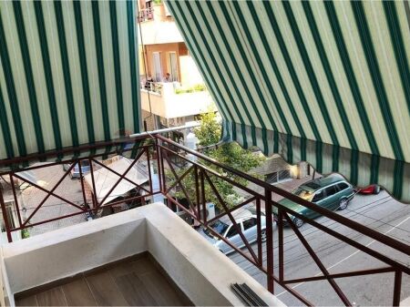 Apartament - Për Qira - Kodra e Diellit, Tiranë