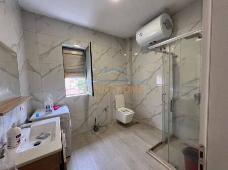 Shitet, Apartament 2+1, Rruga e Durrësit, Tiranë.