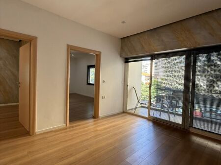 Rent | Ambjent Biznesi | Blloku | 950 €/month