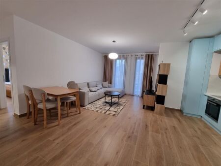 Rruga Kongresi i Manastirit,Kompleksi Zirkon jepet me qera apartament 2+1,i mobiluar. 800Euro (Bruto)
