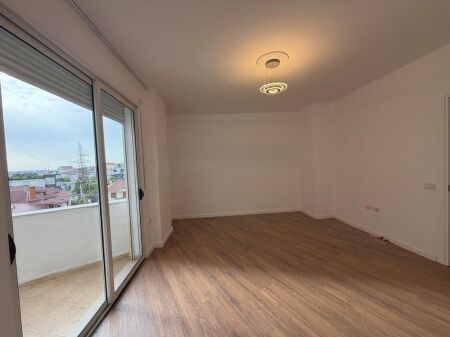 FRESKU, SHESIM APARTAMENT 2+1+2
