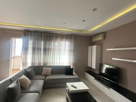 Jepet me qira apartament 2+1+2