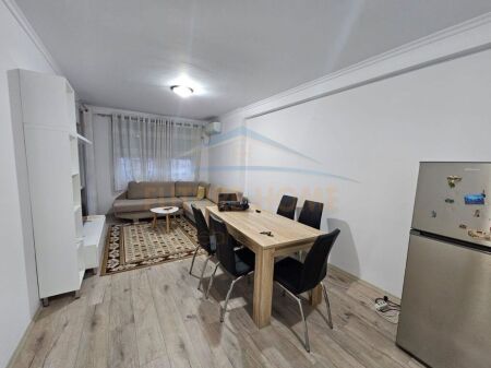 Qera, Apartament 2+1, Kompleksi Kontakt, 21 Dhjetori