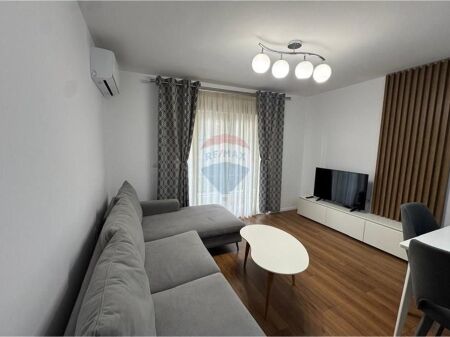 Apartament - Për Shitje - Rruga e Elbasanit, Tiranë