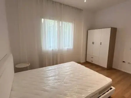 Qera | Vilë 1 + 1 | Ali Demi | 450 €/muaj