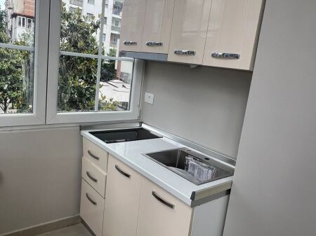 Rent | Garsoniere | Rruga 5 Maji | 350 €/month