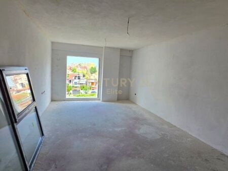 Shitet, Apartament 1+1 te Kompleksi Kinoblock ne Porcelan! 110,000 €