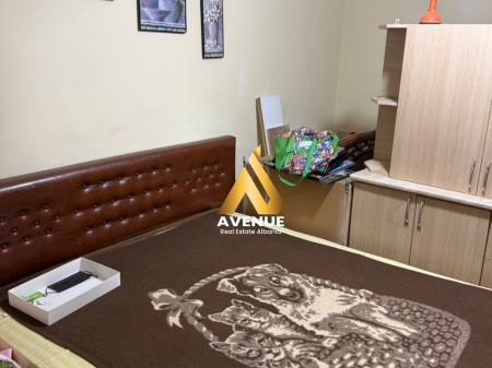 SHITET APARTAMENT 2+1 – LAPRAKË, PRANË KMY, TIRANË