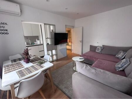 JEPET ME QIRA APARTAMENT 1+1 TEK MYSLYM SHYRI!