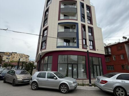 Tirane, jepet me qera ambjent biznesi Kati 0, 20 m² 550 € (Rruga Hyqmet Delvina)
