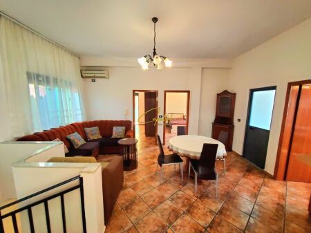APARTAMENT ME QIRA 2+1 RRUGA E DURRESIT 60.000 LEKE
