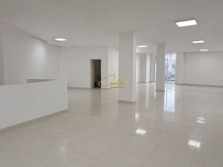 BUSINESS PREMISES FOR RENT 200 M2 PARIS COMMUNE 400,000 LEKE