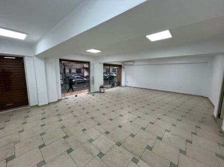 BUSINESS PREMISES FOR RENT 70 M2 NEIGHBORHOOD 17 DURRES 600 EURO