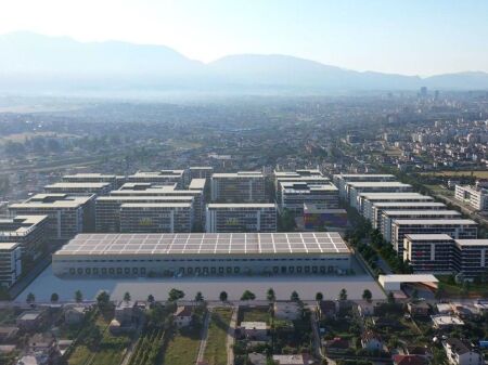 Apartament 1+1 në shitje te Univers City, në një kompleks modern dhe të mirëorganizuar për banim.