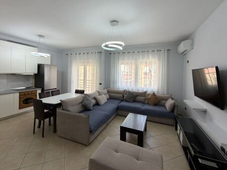 📌 JEPET ME QERA APARTAMENT 2+1+2 – Rruga Qemal Stafa