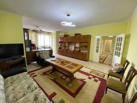 🏡 Shitet apartament 2+1+2 te Pazari i Ri