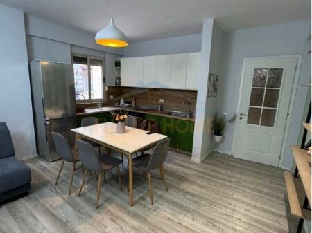 Rent, Apartment 3+1+2 Train Station, Tirana 700 €