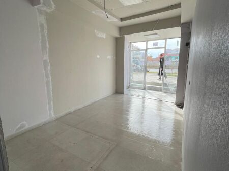 Affitto | Ambjent Biznesi | Sheshi Shqiponja | 500 €/mese