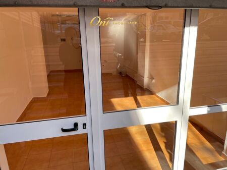 SHOP FOR RENT 33M2 PARIS COMMUNE