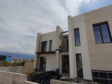 🏡 VILË LUKSOZE PËR SHITJE – Maison de la Terre Residence