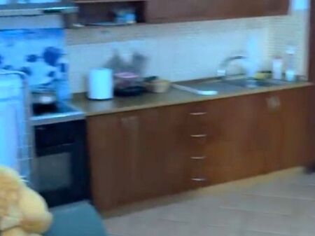 🏢Ne zonen e Rr.Durresit,prane Bllokut te Ambasadave jepet me qera apartament1+1,i mobiluar 40,000Leke