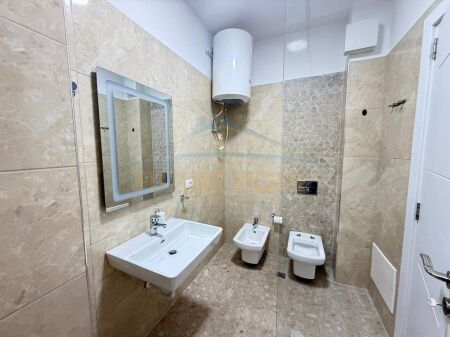 Qera, Apartament 1+1, Ali Demi, Tiranë.