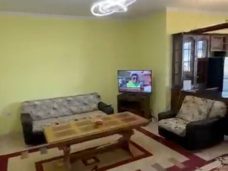 Apartament 2+1 per shitje prane Pazarit te Ri!