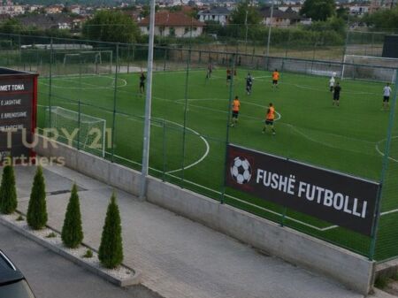 JEPET ME QIRA LAVAZH, LOKAL & FUSHË FUTBOLLI NË KAMËZ ⚽🚗 1,500 € /Muaj Sip. Totale  1500m2
