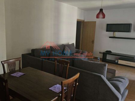 Apartament 2+1 me qera 21 Dhjetori ne Tirane