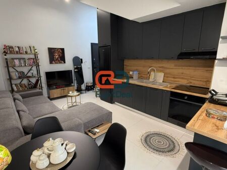 Ne Fresk, Shitet Apartament 1+1, Gati Per Banim!!!