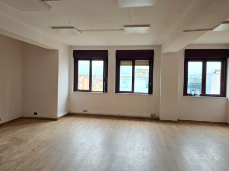 🏢 Office Space for Rent – Near Toptani Center