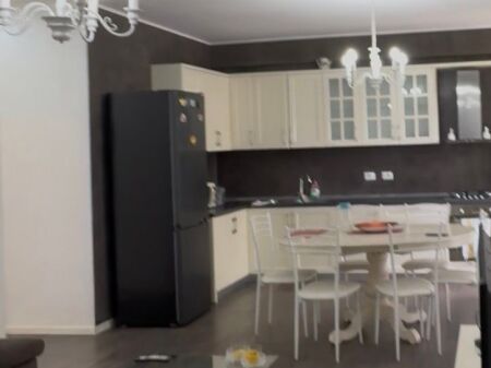 Shitet , Apartament 2+1+2 , Fresk