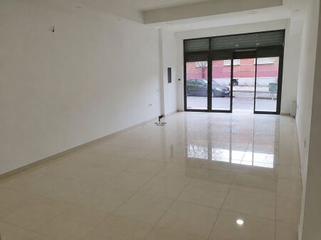 SHOP FOR RENT 83M2 KINOSTUDIO 130,000 LEKE FH-74695