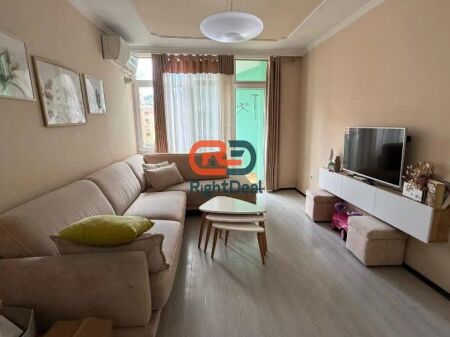 Tek Komuna E Parisit, Jepet Me Qira Apartament 2+1, Ideal Per Banim!!!