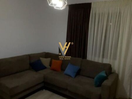 JEPET APARTAMENT 1+1 ME QIRA TE ISH PARKU 45.000 LEKE