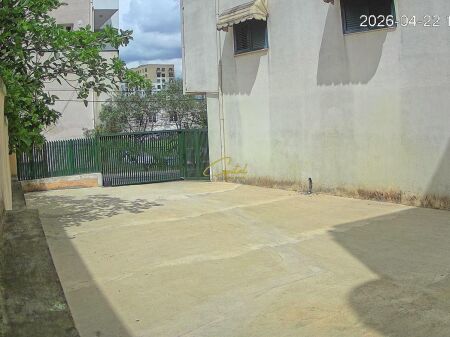 POSTO AUTO IN AFFITTO 250 M2 KODRA E PRIFTIT 45.000 LEKE