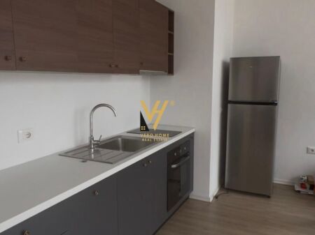 OFFICE 65 M2 FOR RENT AT RIZA CEROVA STREET 450 EURO