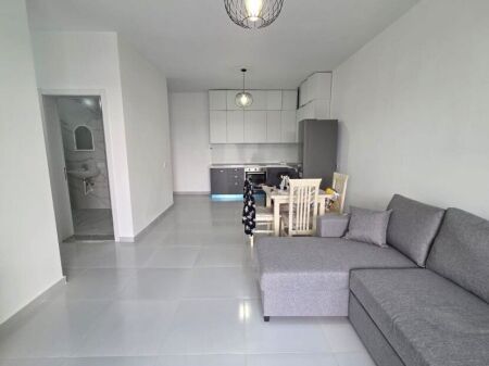 🏡 Shitet Apartament 2+1+2 tek City Garden Residence  Rruga 5 Maji