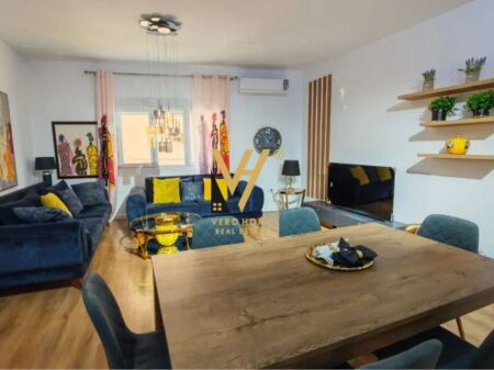 JEPET APARTAMENT 2+1+2+BLK ME QERA TE KOMUNA E PARISIT 950 EURO