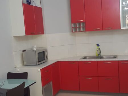 🏢Tek Bulevardi Zogu I,jepet me qera apartament,2+1,i mobiluar.70,000Leke
