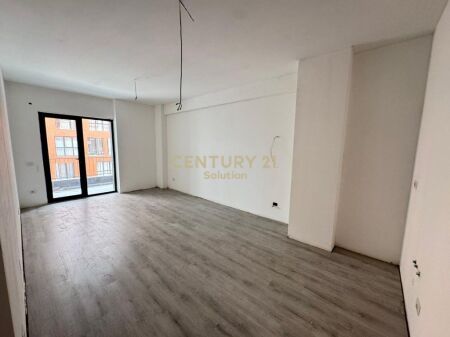 APARTAMENT 2+1+2 TUALETE PER SHITJE PRANE KOMPLEKSIT FRATARI!