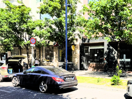 Negozio in Affitto – Viale Zogu I