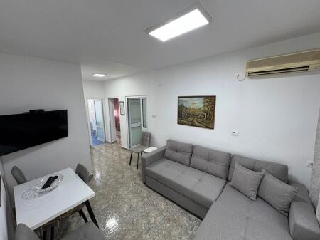 🏡Apartment 2+1 for rent🏡  📍 Near the University of Medicine, Rruga e Dibrës💰 Price: 50,000 lek/month