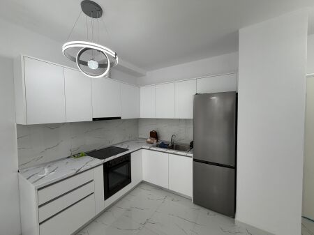 🏡✨ IN AFFITTO Appartamento 1+1 📍 Vicino all'Università “Bedër”, in via “Jordan Misja”