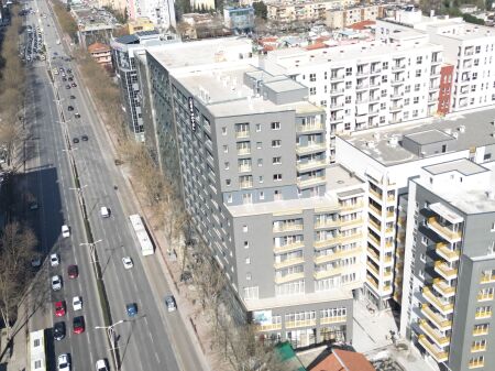 Jepet me qera Kati i Plotë - 4 Apartamente + Parkim – Laprakë