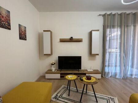 Jepet me qira apartament 1+1